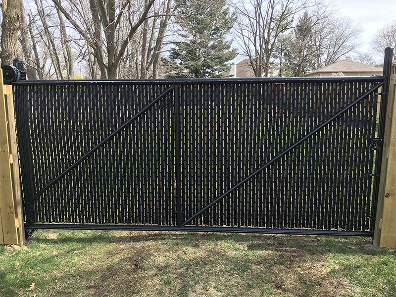 Hobart Indiana chain link privacy fencing